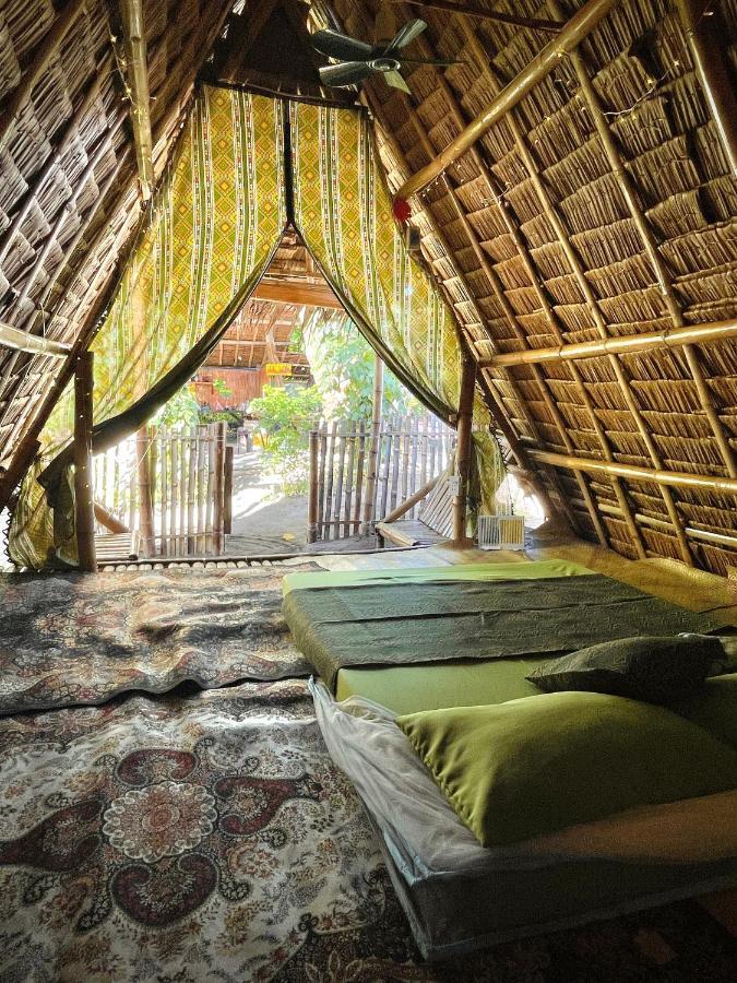 Tribal Huts Community Hostel Daanbantayan Exterior foto