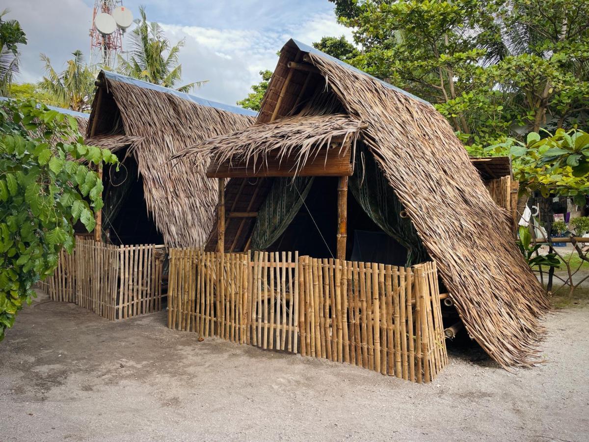 Tribal Huts Community Hostel Daanbantayan Exterior foto