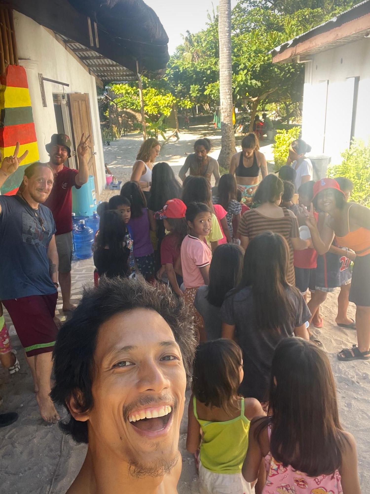 Tribal Huts Community Hostel Daanbantayan Exterior foto