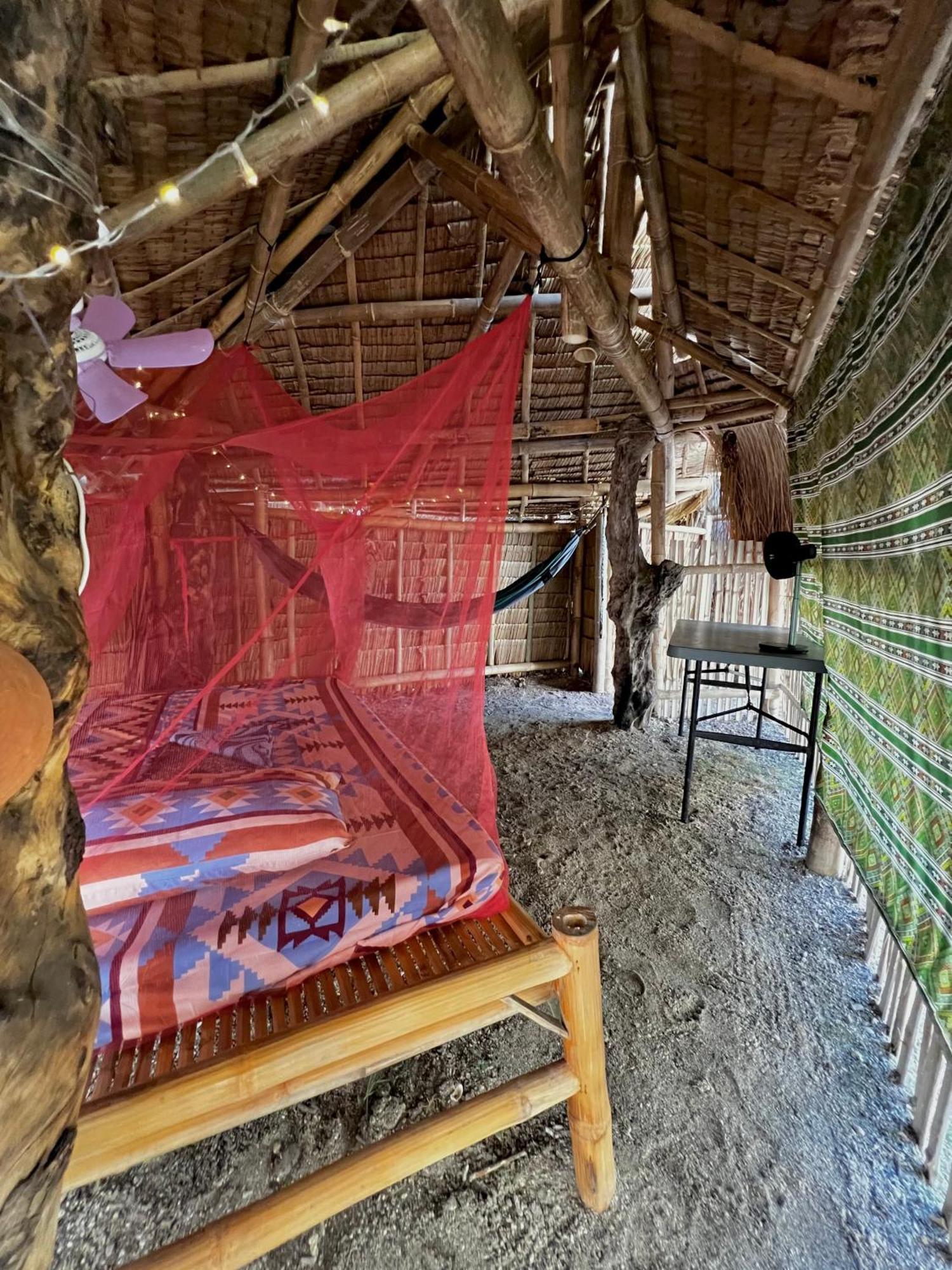 Tribal Huts Community Hostel Daanbantayan Exterior foto